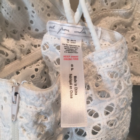 SOLD // White Eyelet Bralette - Picture 5 of 5